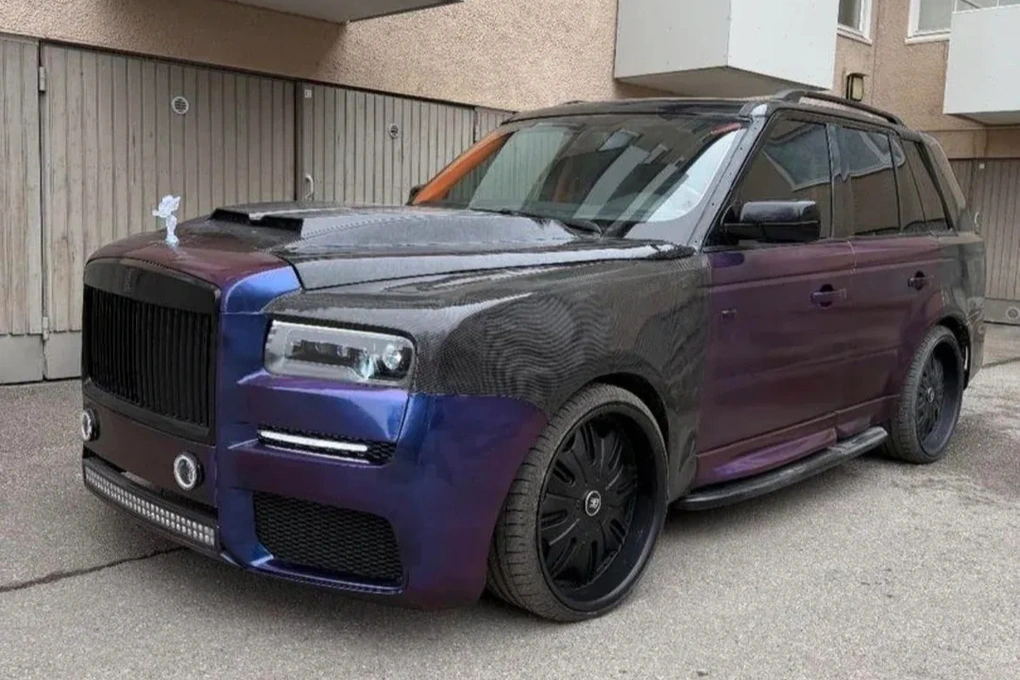 Chiếc Range Rover Sport độ theo phong cách Rolls-Royce Cullinan - 1
