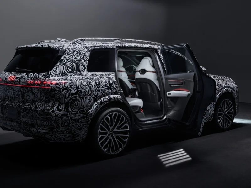 Audi Q9 được trang bị cửa đóng, mở điện như xe Rolls-Royce