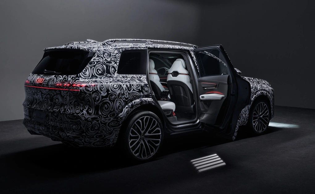 Audi Q9 được trang bị cửa đóng, mở điện như xe Rolls-Royce - 1 Audi Q9 được trang bị cửa đóng, mở điện như xe Rolls-Royce - 1