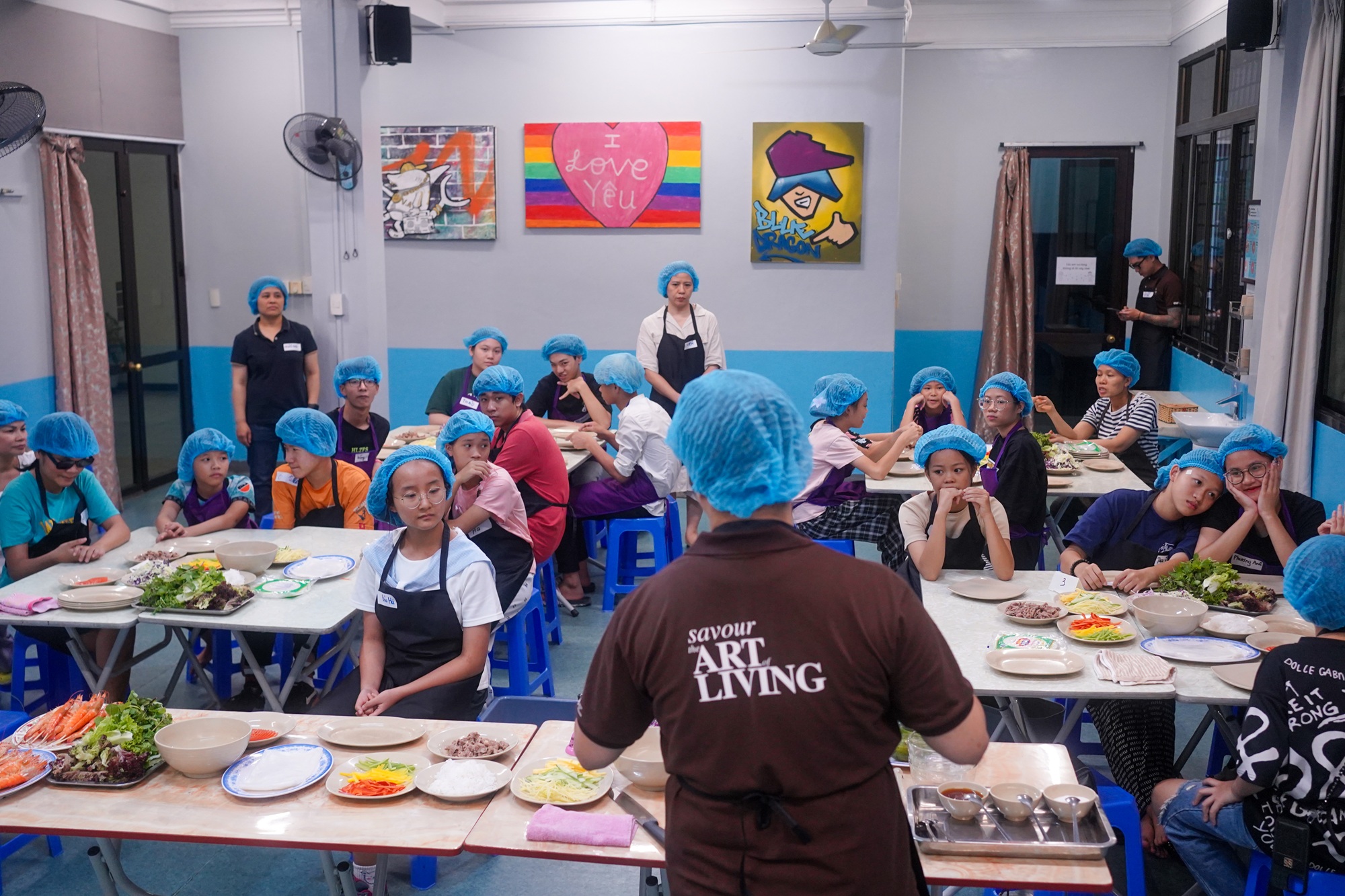 Ascott Vietnam staff volunteers conducted a cooking class with children at Blue Dragon Children’s Foundation Hanoi centre, sharing hospitality and career insights to help them prepare for opportunities in the hotel industry
