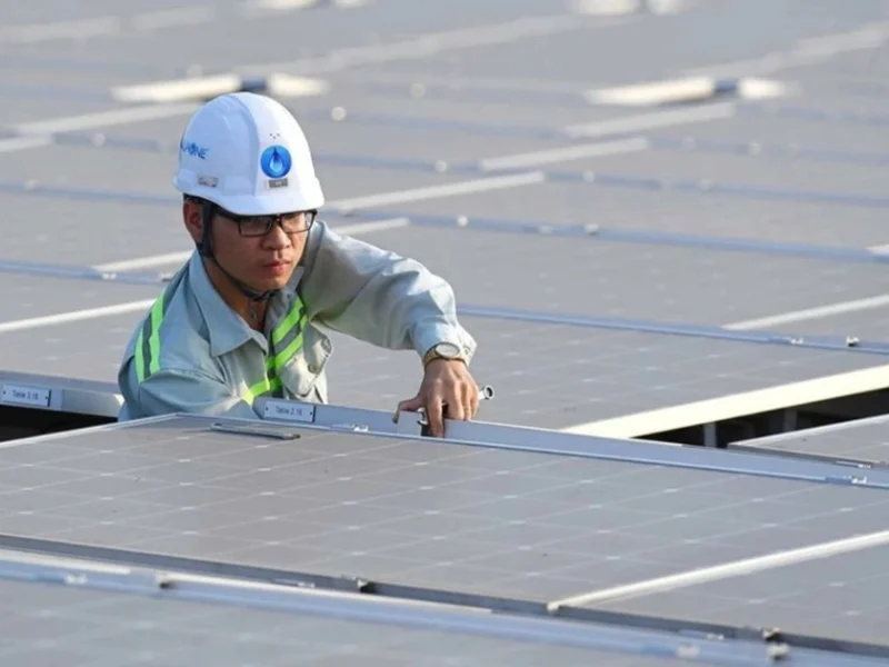 Tăng trưởng hai con số, từng kWh điện cũng phải được tính toán