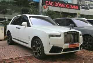 Cận cảnh Rolls-Royce Cullinan chở G-Dragon tại Hà Nội - 8 Cận cảnh Rolls-Royce Cullinan chở G-Dragon tại Hà Nội - 8