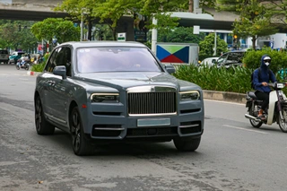 Cận cảnh Rolls-Royce Cullinan chở G-Dragon tại Hà Nội - 1