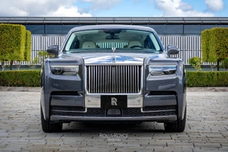 Rolls-Royce Phantom bản kỷ niệm 100 năm có giá 77 tỷ đồng tại Việt Nam - 2 Rolls-Royce Phantom bản kỷ niệm 100 năm có giá 77 tỷ đồng tại Việt Nam - 2