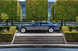 Rolls-Royce Phantom bản kỷ niệm 100 năm có giá 77 tỷ đồng tại Việt Nam - 4 Rolls-Royce Phantom bản kỷ niệm 100 năm có giá 77 tỷ đồng tại Việt Nam - 4