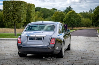 Rolls-Royce Phantom bản kỷ niệm 100 năm có giá 77 tỷ đồng tại Việt Nam - 5 Rolls-Royce Phantom bản kỷ niệm 100 năm có giá 77 tỷ đồng tại Việt Nam - 5