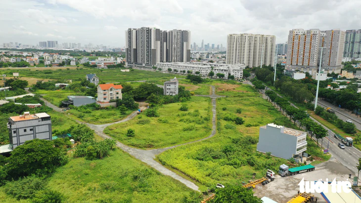 Thuế đất bỏ hoang 0,2%: Bài toán pháp lý để chính sách 'đi trúng, đi đúng và đi đủ' - Ảnh 1.